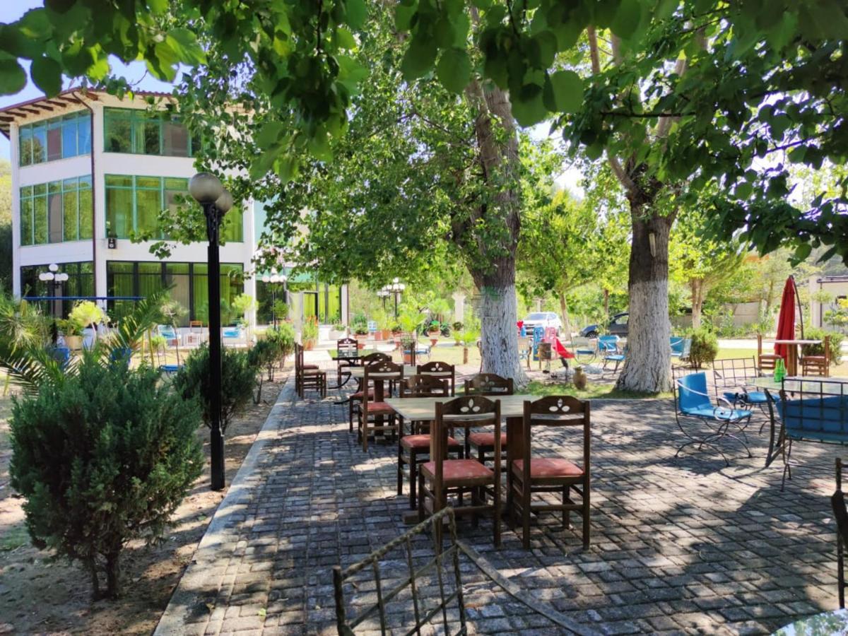 Hotel Kavalona Park Vlorë Esterno foto