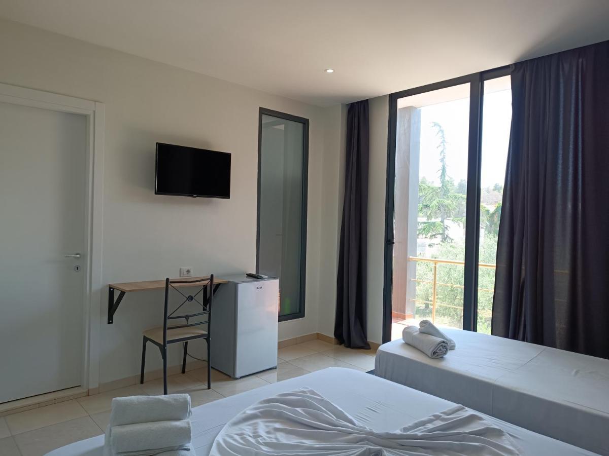 Hotel Kavalona Park Vlorë Esterno foto