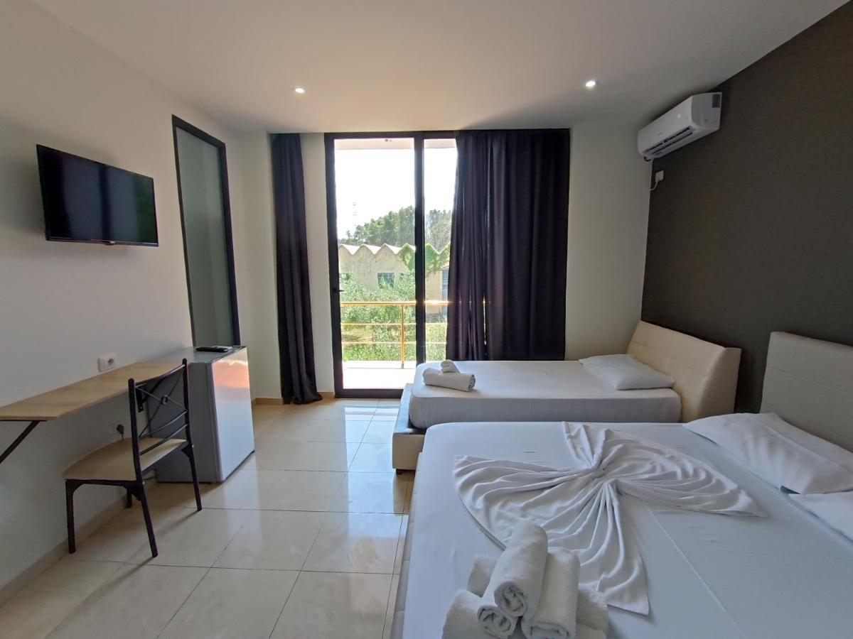 Hotel Kavalona Park Vlorë Esterno foto