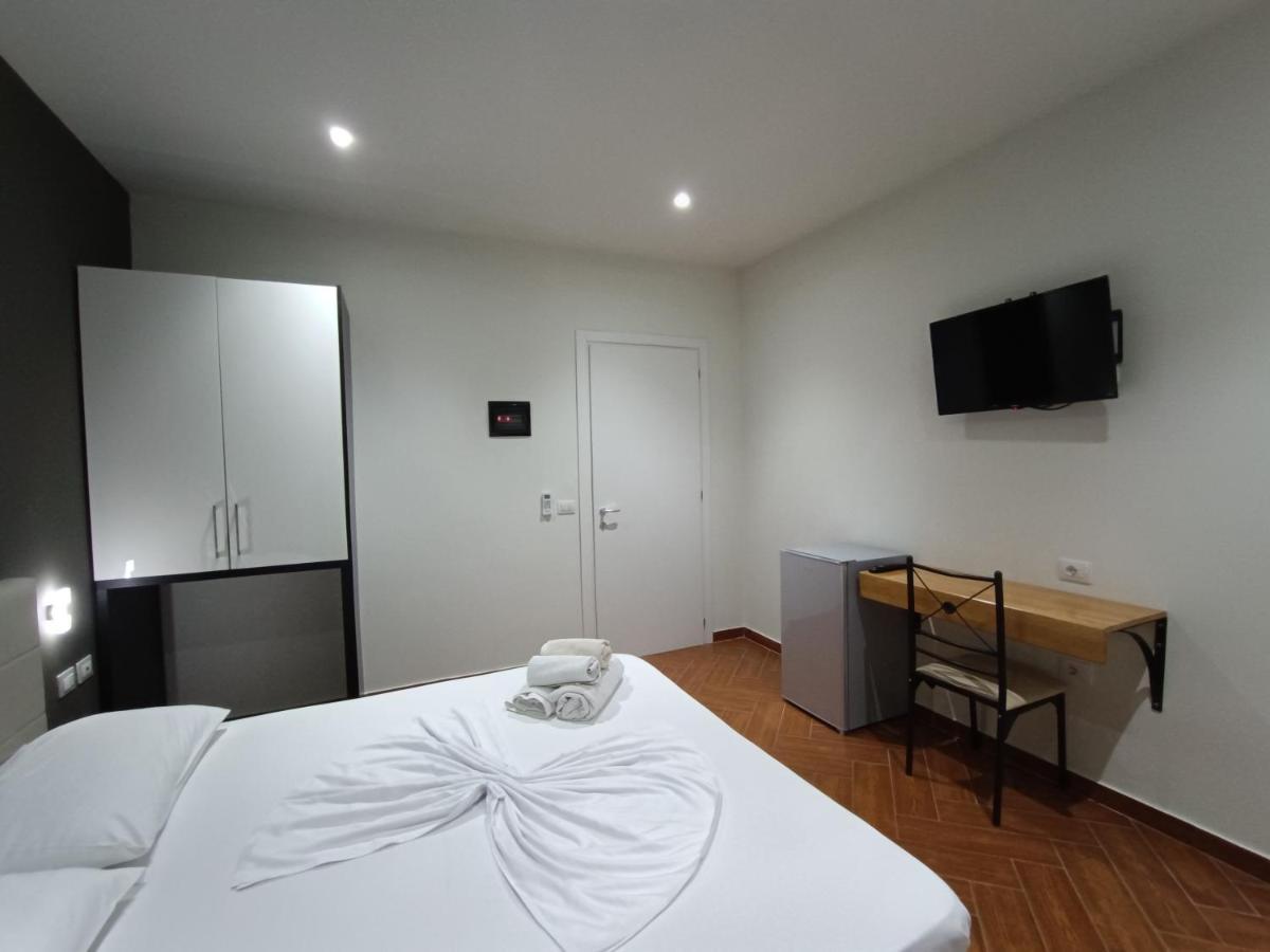 Hotel Kavalona Park Vlorë Esterno foto
